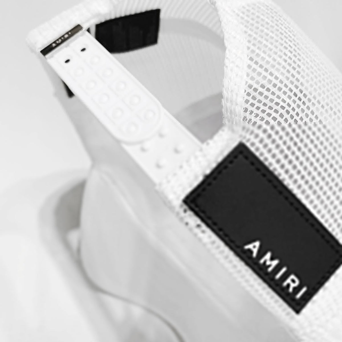 Amr Cap