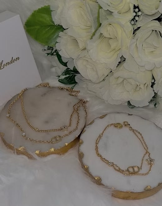 necklace with diamonds