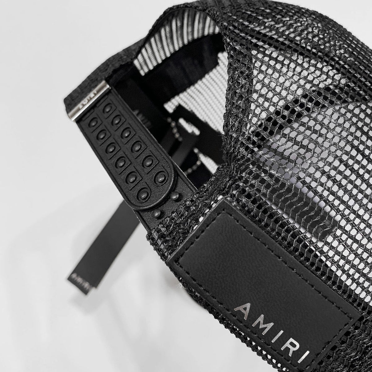 Amr Cap