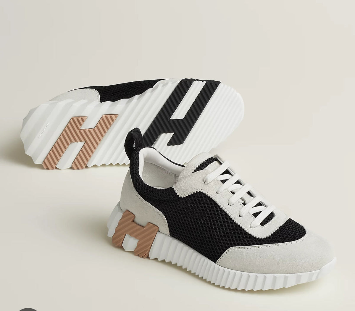 Hermes bouncing black, white & nude